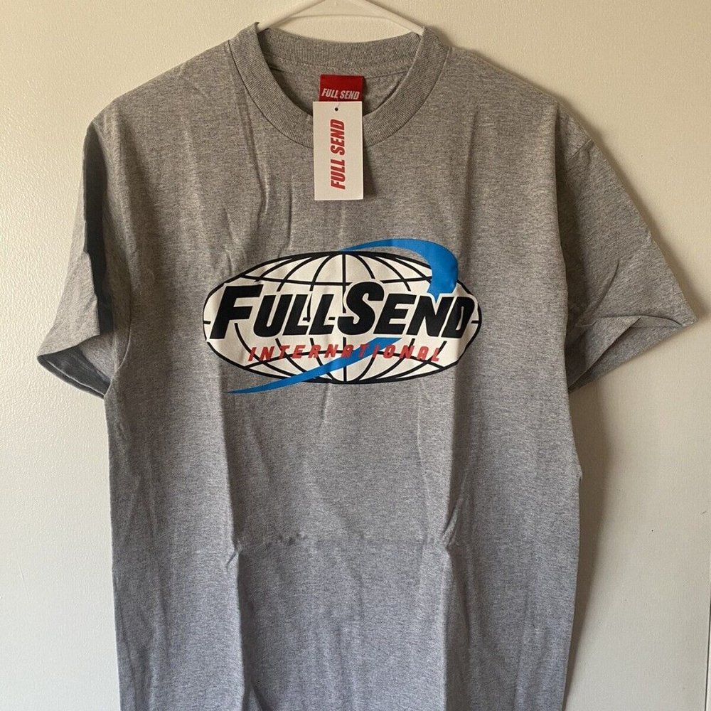 *EXCLUSIVE gray "International" FULL SEND T-shirt (Medium)